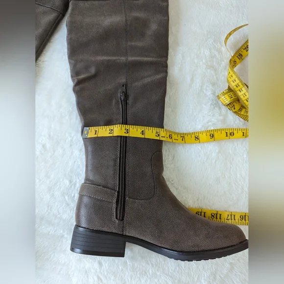 American Rag Brown Over the Knee Boots with Classic Equestrian Design - Picture 4 of 5